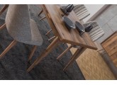 Обеденный стол Arya  в комплекте со стульями.